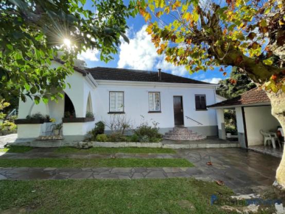 CASA ESTILO CONTEMPORÂNEO PARA LOCAÇÃO