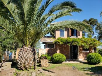 Casas e Sobrados